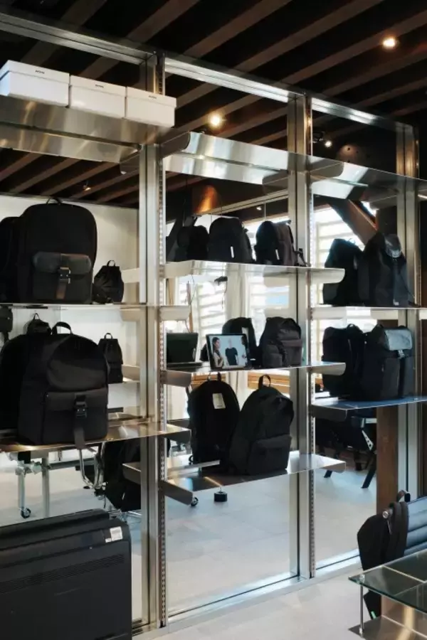 「土屋鞄が“正解のない鞄”へ──ATTITUが鎌倉に示した新しいスタンダード」の画像