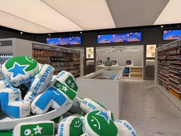 「コンビニはどこまでカルチャーになれるのか──NIGO®とファミリーマートが描く「次のコンビニ」」の画像