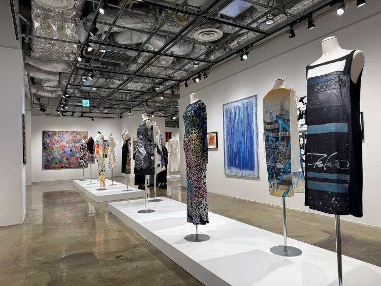 アニエスベー、「agnès b. on aime le graff!! _50年、ストリートとともに」を渋谷PARCOで開催。ストリートアートと歩んだ半世紀を辿る