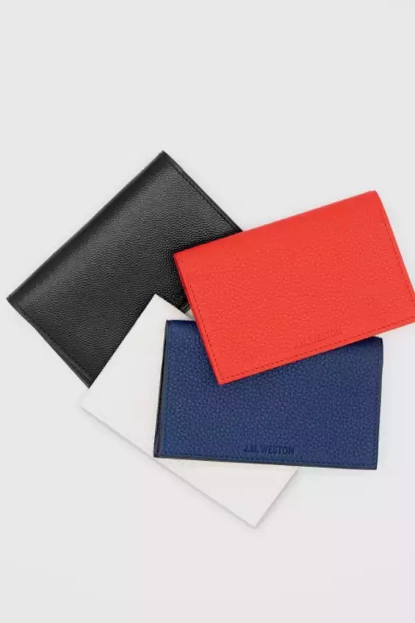 「伊勢丹新宿店メンズ館で「J.M. ウエストン」のポップアップを開催。新作キャンバススニーカーが世界先行販売」の画像