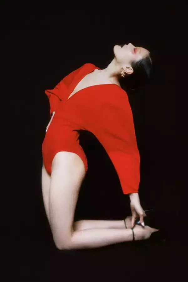 「Our Fashion Story【 vol.29_ GIVENCHY x 黒と赤の世界 】」の画像