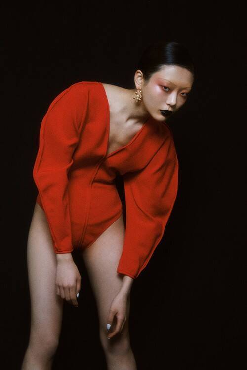 Our Fashion Story【 vol.29_ GIVENCHY x 黒と赤の世界 】