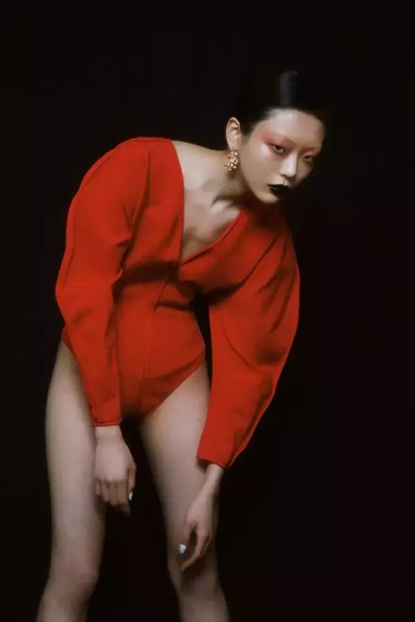 「Our Fashion Story【 vol.29_ GIVENCHY x 黒と赤の世界 】」の画像