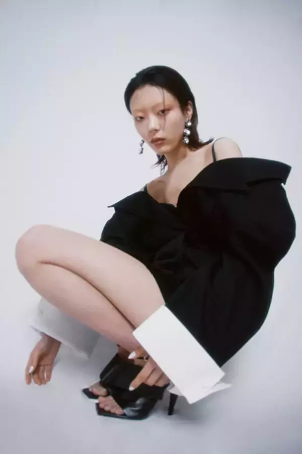 「Our Fashion Story【 vol.29_ GIVENCHY x 黒と赤の世界 】」の画像