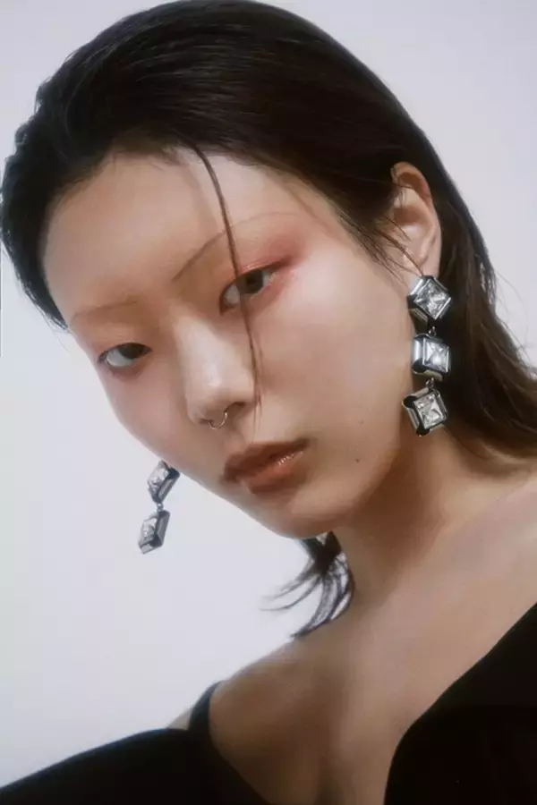 「Our Fashion Story【 vol.29_ GIVENCHY x 黒と赤の世界 】」の画像