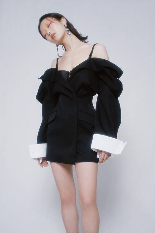 Our Fashion Story【 vol.29_ GIVENCHY x 黒と赤の世界 】