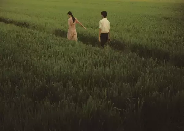 「パルコが写真家 レスリー・チャンを起用した2025年SUMMERシーズン広告を公開。春夏を通して一つの物語が完成」の画像