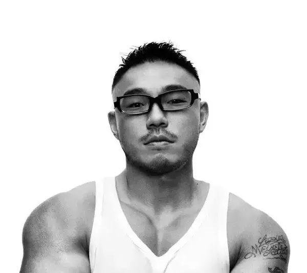 「パルコが写真家 レスリー・チャンを起用した2025年SUMMERシーズン広告を公開。春夏を通して一つの物語が完成」の画像