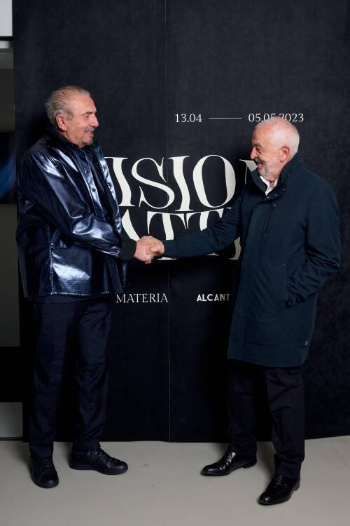 ミラノにあるIULM大学でアルカンターラとアーティストとのコラボ作品のアーカイブ展を開催