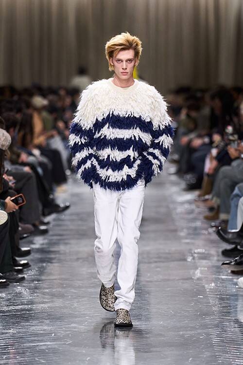 ディオール 2026-27年ウィンターコレクション ― ジョナサン・アンダーソンが描く、歴史と自発性が交差するフラヌールの肖像