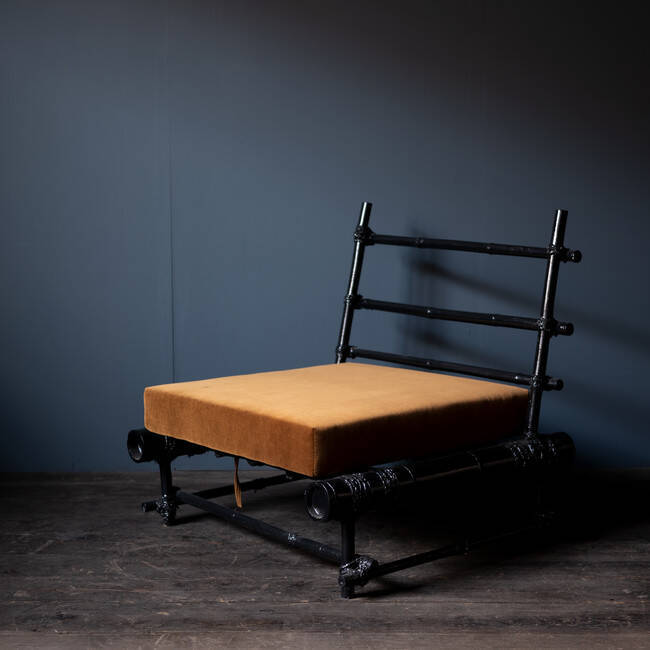 新宿伊勢丹でヴィンテージのデザイナーズ作品と現代アーティストによる家具作品をひとつの空間でスタイリング提案