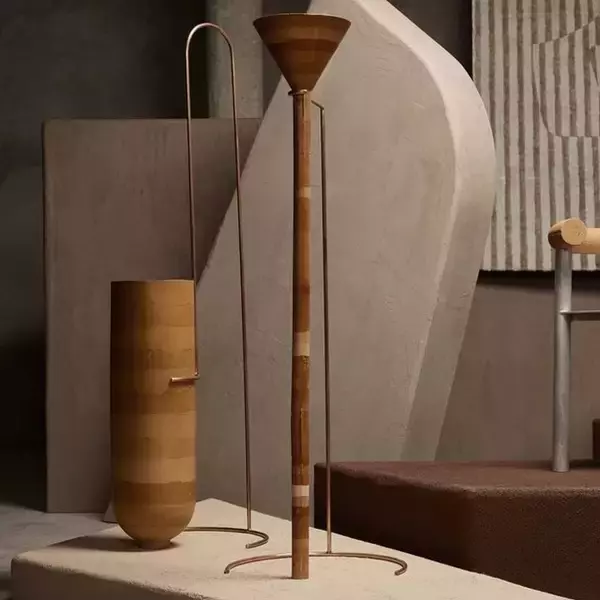 「新宿伊勢丹でヴィンテージのデザイナーズ作品と現代アーティストによる家具作品をひとつの空間でスタイリング提案」の画像