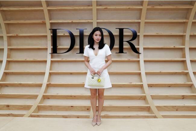 ディオール フォール 2022 ウィメンズ コレクションのショーにBLACKPINKのジスら豪華セレブリティが来場