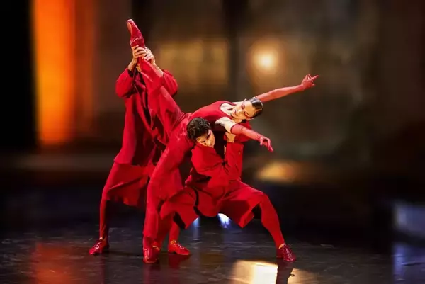 「マックスマーラがヴェネチアのニューイヤーコンサート「La Fenice in Venezia」のバレエ衣装をデザイン」の画像