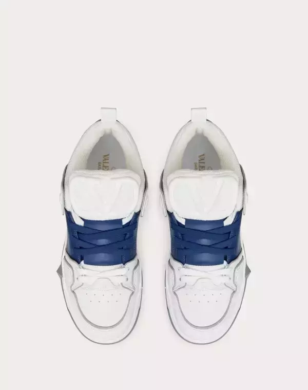 「ヴァレンティノ ガラヴァーニが2022年プレフォールの新作スニーカー「オープン スケート」を発売」の画像