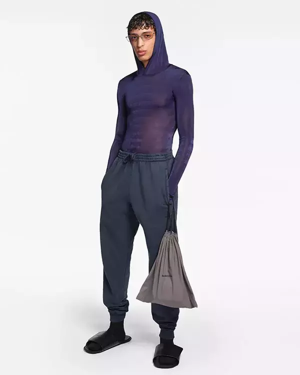 「【ルック】バレンシアガがSPRING 26コレクションを発表。デムナによる最後のプレタポルテコレクション」の画像