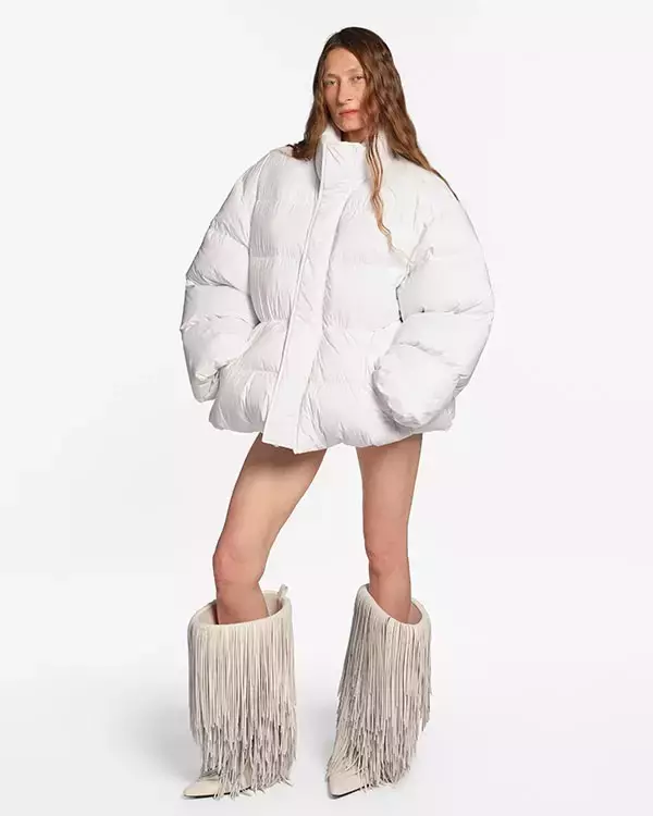 「【ルック】バレンシアガがSPRING 26コレクションを発表。デムナによる最後のプレタポルテコレクション」の画像