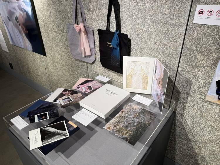 氷上のオートクチュール、その創作の軌跡──羽生結弦×伊藤聡美『Couture on Ice』衣装＆写真展開催
