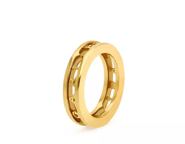 「ブルガリ「ビー・ゼロワン」にBVLGARIのロゴをオープンワークデザインで配した新作リングが登場」の画像