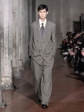 SOSHIOTSUKI 2026年秋冬、ピッティ・ウオモで提示されたテーラリングの再解釈