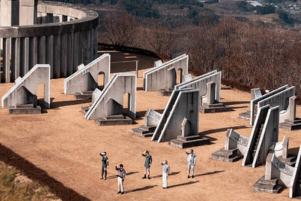 トム ブラウン ぐんま天文台で撮影したヴィジュアルを限定公開 19年1月16日 エキサイトニュース