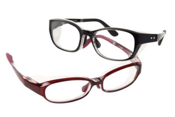 ゾフが新作メガネ フリップアップ を発売 フロントの上げ下げで遠近両方に対応 年4月9日 エキサイトニュース