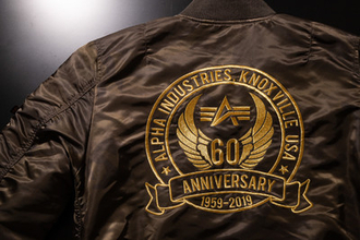 「アルファ インダストリーズ」60周年記念コレクション発売、ヘリノックスとのコラボも