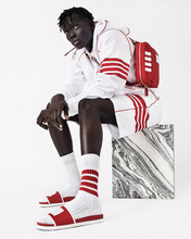 トム ブラウンがレブロン・ジェームズら創立のショップ「アンノウン」とコラボ、伊勢丹新宿店メンズ館で先行販売