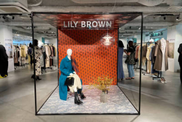 マッシュ系列 リリー ブラウン 10周年でロゴをゴシック体に刷新 Lbモチーフのモノグラムも発表 21年7月日 エキサイトニュース