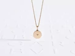 ブルガリのペンダントネックレス ブルガリ ブルガリ をパーソナライズ 公式ウエブサイト限定で刻印サービス 21年8月日 エキサイトニュース