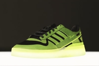 Xboxとアディダスによるコラボシューズが登場、スケートビデオをモチーフにしたトレーラー映像を公開