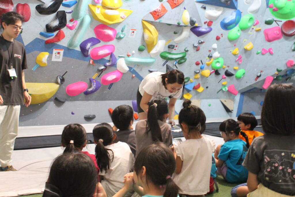 プロフリークライマー・野口啓代が名古屋で子どもたちに直接指導「ボルダリング教室」イベントレポート