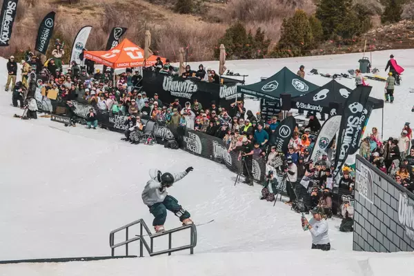 女子スノーボードシーンの革命、世界が熱狂するイベント「THE UNINVITED」がネコマ マウンテンで日本初開催！