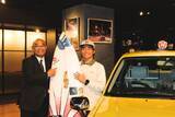 「プロサーファー大原洋人選手がタクシー大手「日本交通」とのスポンサー契約を締結」の画像1