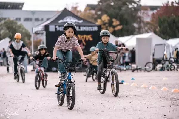「名古屋のド真ん中、高架下に“挑戦できる遊び場”をつくる。「RIDE BASE KASADERA」プロジェクト始動」の画像