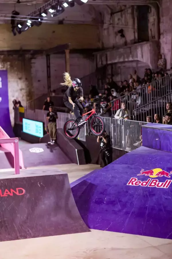 「世界最大級のBMXストリート種目の大会 「SIMPLE SESSION 23」が示すBMXストリートの魅力とは」の画像