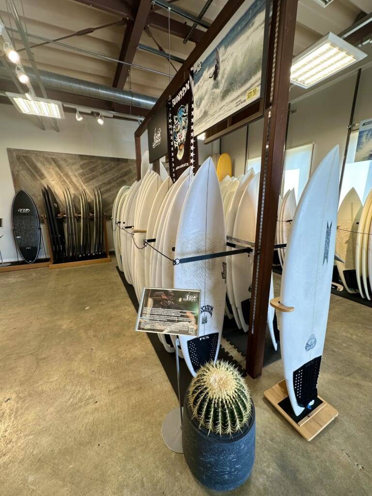 サーフボードを”所有”しない新時代へ。ムラサキスポーツ「SURFBOARD STATION」が変えるサーフィンの常識
