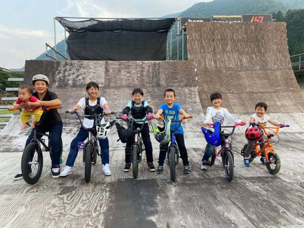 「みんなから憧れられるBMXライダーになりたい」弱冠15歳のBMXエリートライダー小澤楓が目指す将来の姿