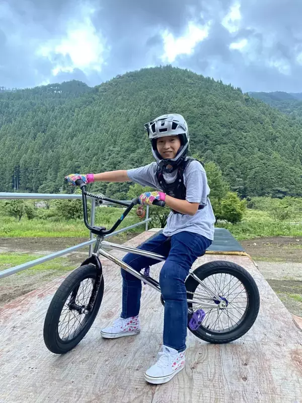 「「みんなから憧れられるBMXライダーになりたい」弱冠15歳のBMXエリートライダー小澤楓が目指す将来の姿」の画像