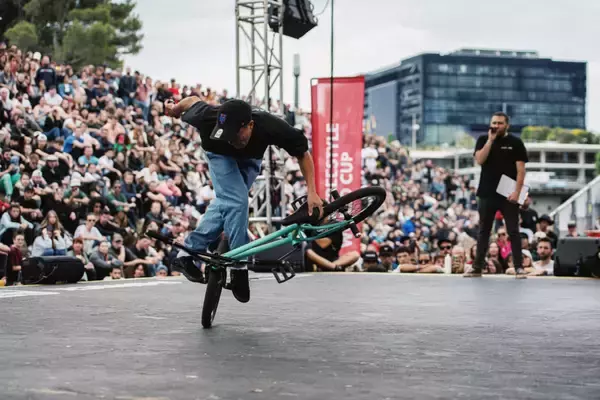 「BMXの世界大会が5年ぶりに日本で開催「UCI BMX FREESTYLE WORLD CUP ENOSHIMA JAPAN」の見どころと楽しみ方」の画像