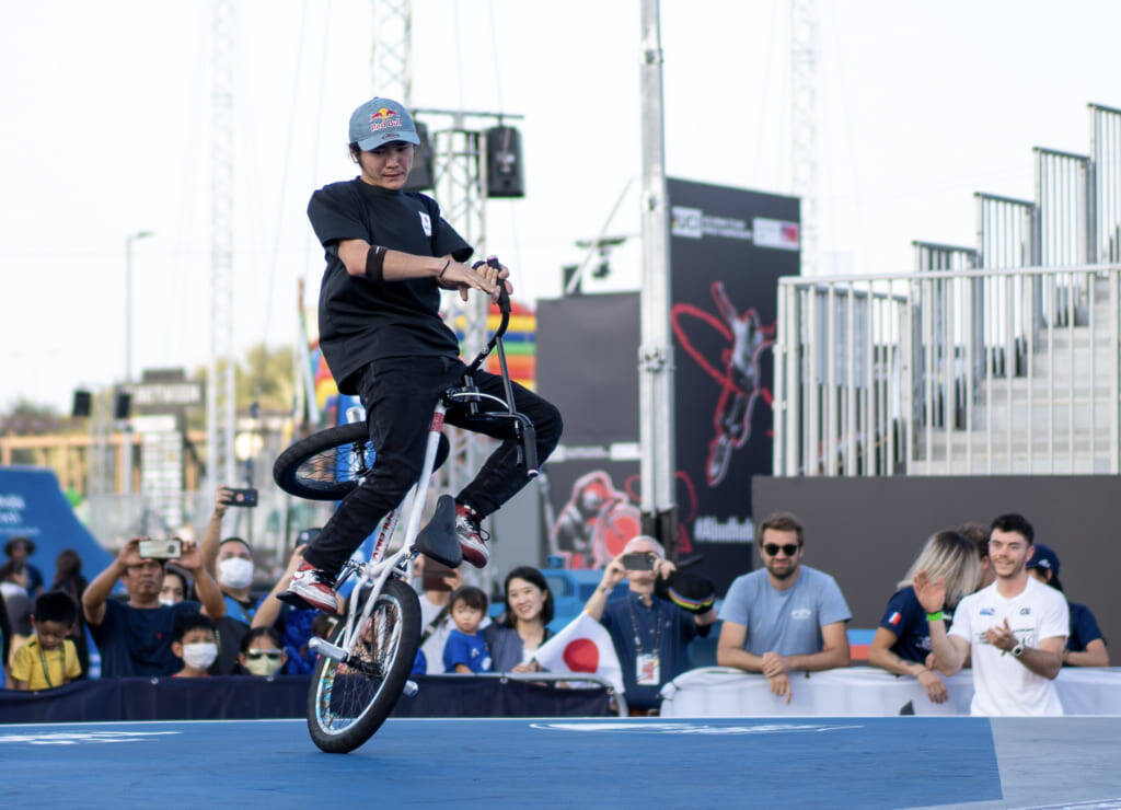 今が人生で一番幸せ。佐々木元が悲願の世界選手権初優勝「2022UCIアーバンサイクリング世界選手権」BMXフラットランド種目