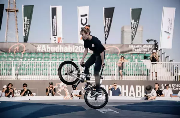 「今が人生で一番幸せ。佐々木元が悲願の世界選手権初優勝「2022UCIアーバンサイクリング世界選手権」BMXフラットランド種目」の画像