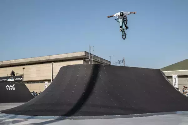 「全日本チャンピオンたちが圧巻の走り。男子エリートは中村輪夢が、女子エリートは内藤寧々が優勝 「マイナビJapan Cup第1戦」BMXフリースタイル パーク種目」の画像