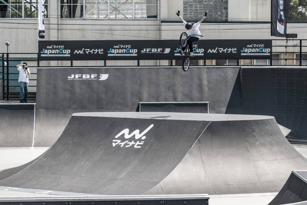 全日本チャンピオンたちが圧巻の走り。男子エリートは中村輪夢が、女子エリートは内藤寧々が優勝 「マイナビJapan Cup第1戦」BMXフリースタイル パーク種目
