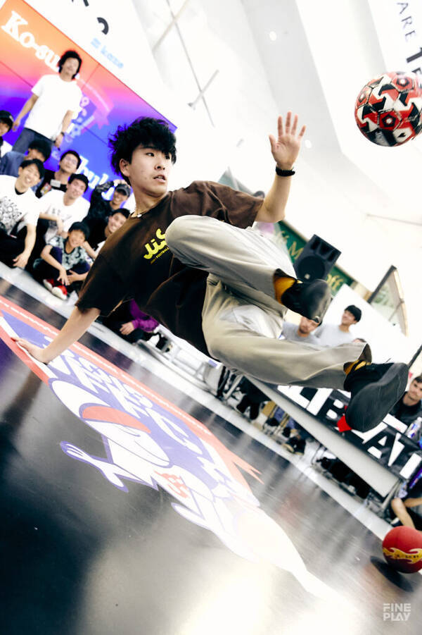 Ko Sukeが3度目のフリースタイルフットボール日本一 史上初のjffc2連覇達成 19年4月30日 エキサイトニュース Ko Sukeが3度目のフリースタイルフットボール日本一 史上初のjffc2連覇達成 19年4月30日 エキサイトニュース