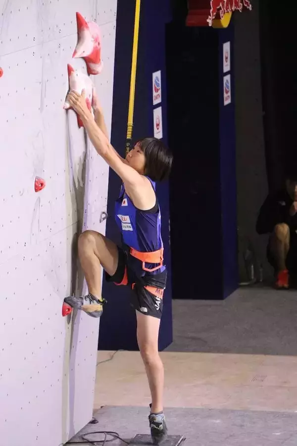 「クライミング世界選手権スピードで男子はフォッサリ、女子はミロスラウが優勝」の画像