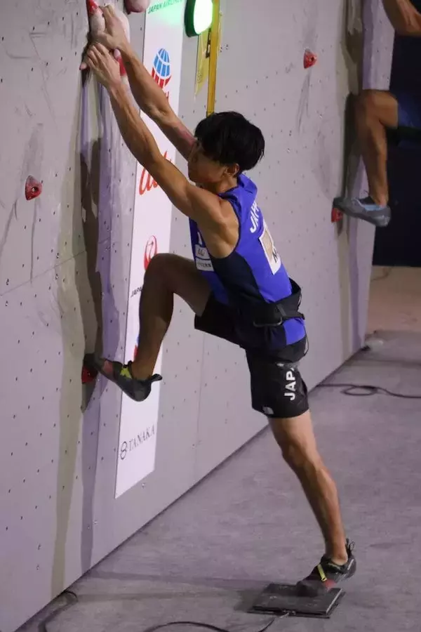 「クライミング世界選手権スピードで男子はフォッサリ、女子はミロスラウが優勝」の画像