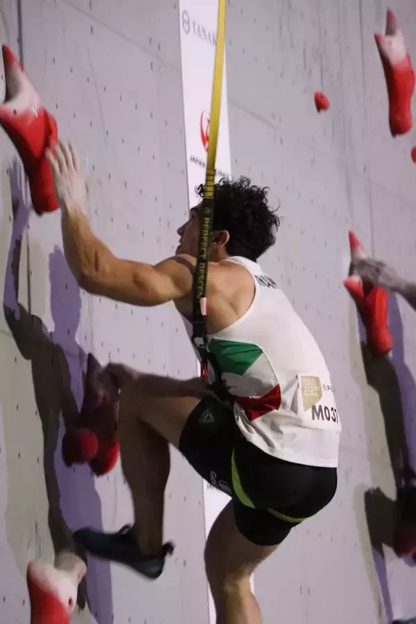 「クライミング世界選手権スピードで男子はフォッサリ、女子はミロスラウが優勝」の画像