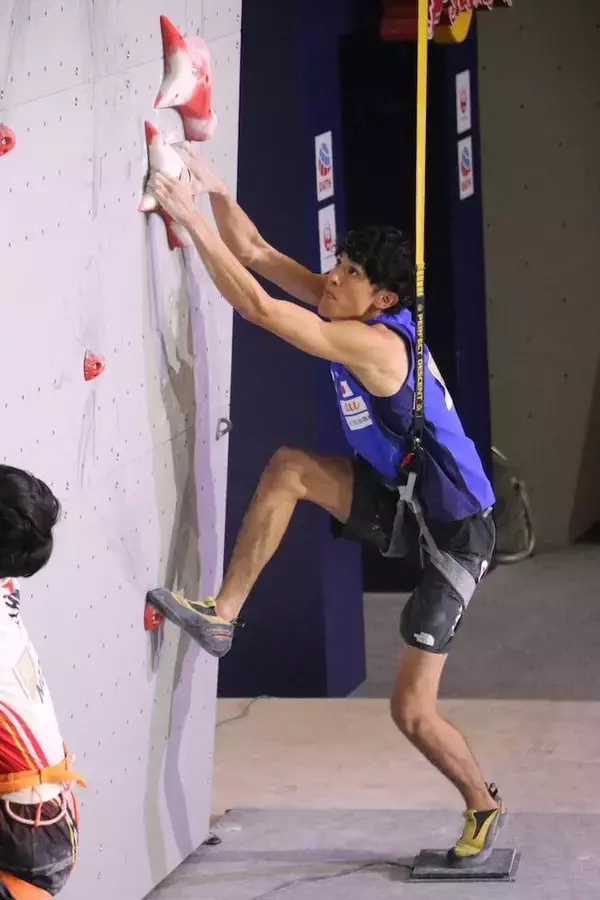 「クライミング世界選手権スピードで男子はフォッサリ、女子はミロスラウが優勝」の画像