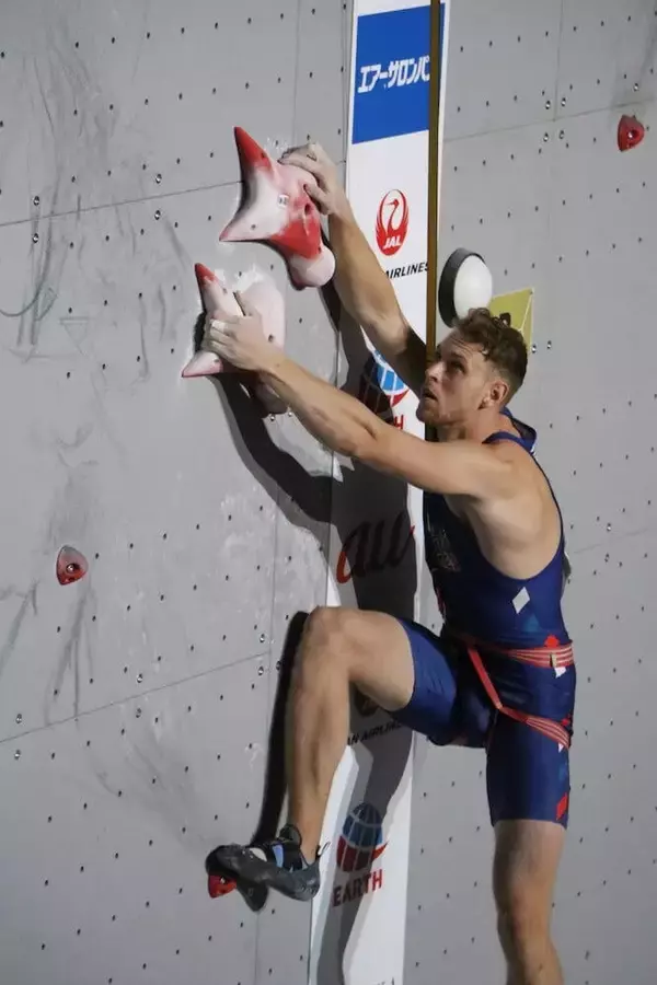 「クライミング世界選手権スピードで男子はフォッサリ、女子はミロスラウが優勝」の画像